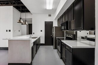 Building Photo - 5017 Cornish St