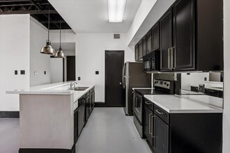 Building Photo - 5017 Cornish St