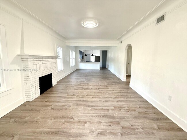 Building Photo - 651 NW 47th Terrace