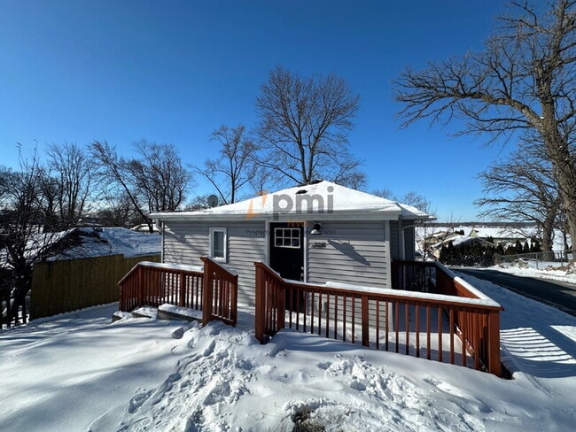 Foto del edificio - 13340 Fir St