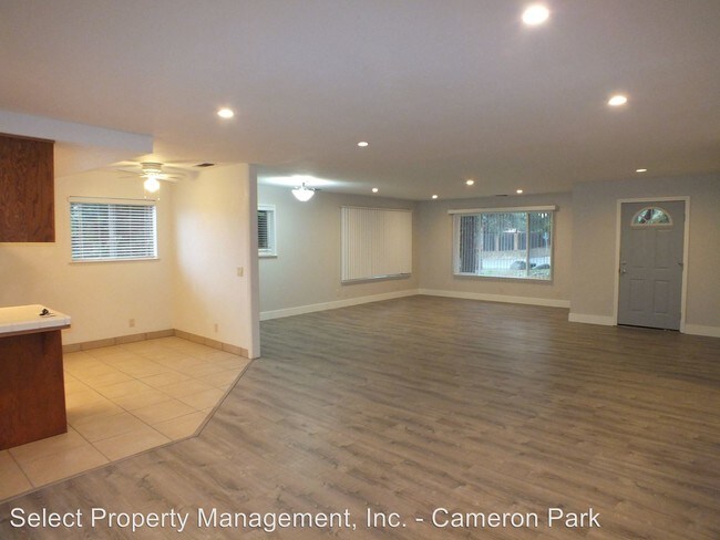 Building Photo - 3 br, 2 bath House - 3232 Country Club Drive