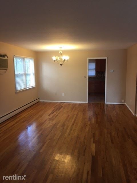 Foto principal - 6910 Avenue T