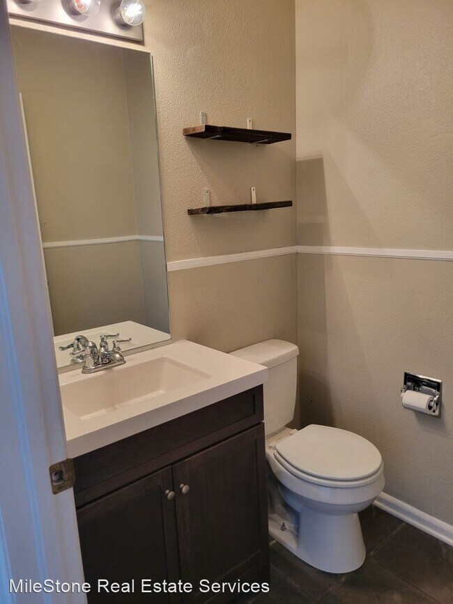 Building Photo - 6 br, 3.5 bath House - 3335 Bareback Drive