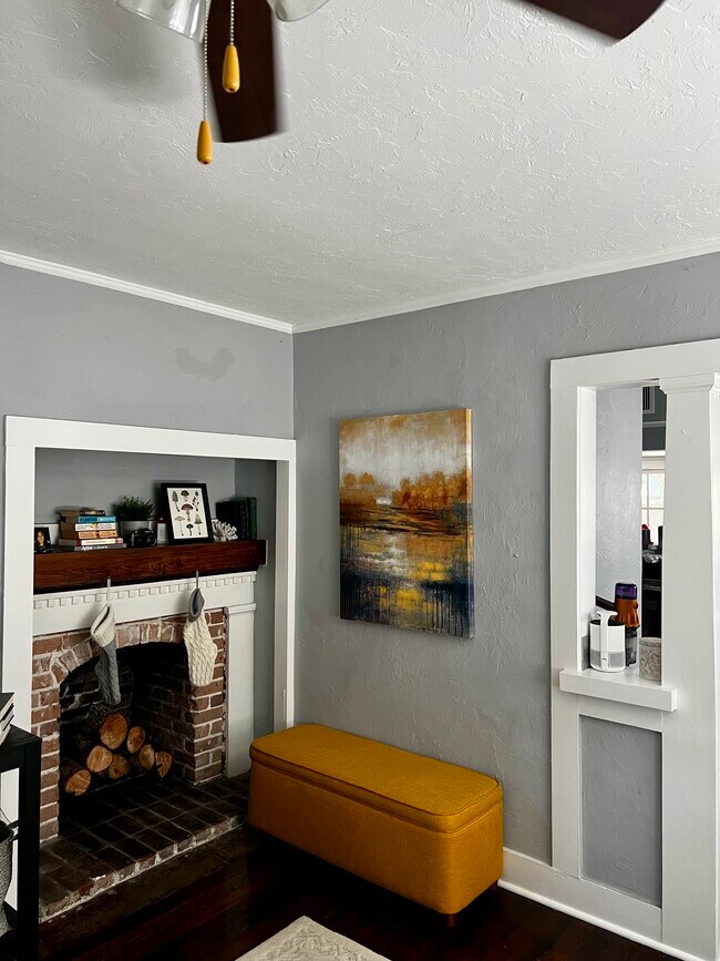 Foto del edificio - 1533 Hough St