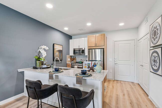 Building Photo - The Ridge at Lakeline