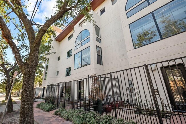 Foto del edificio - 1710 Montrose Blvd