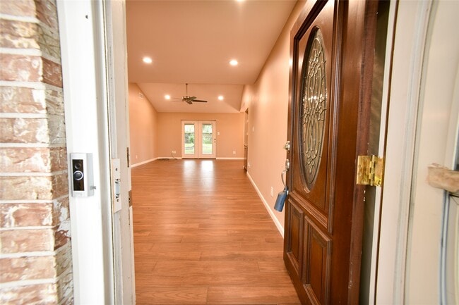 Foto del edificio - 217 Rachael Ln