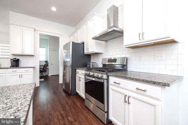 Building Photo - 22395 Arbor Cir