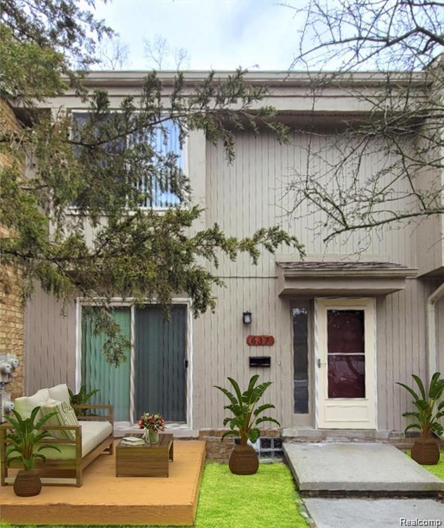 Foto principal - 637 Oakbrook W