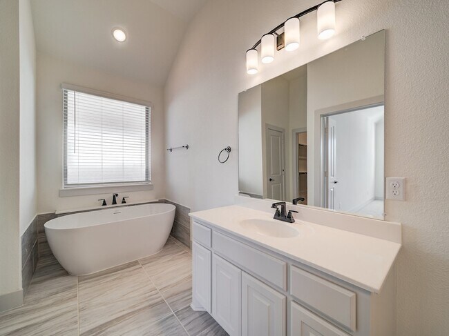 Foto del edificio - 3401 Riverlawn Dr