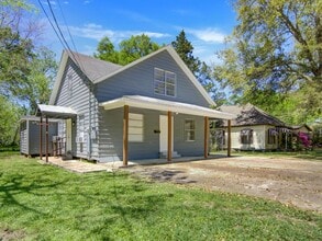 Building Photo - 313 N Beauregard St