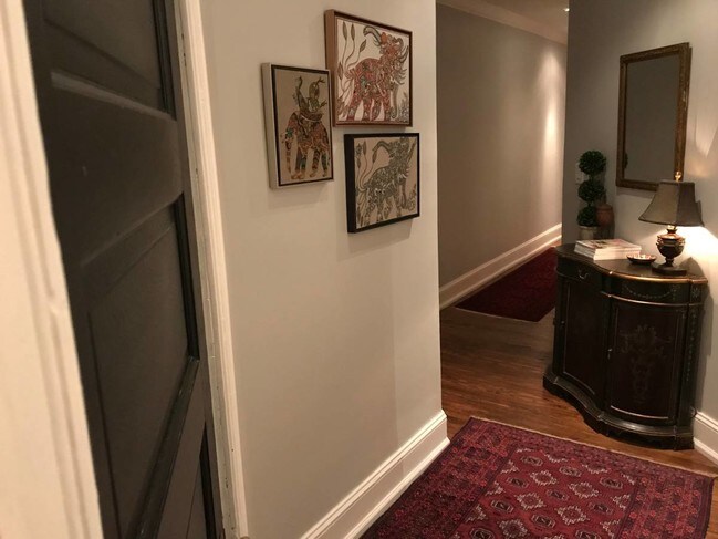 Building Photo - 1832 Biltmore St NW