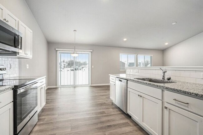Building Photo - 10040 Pennridge Dr