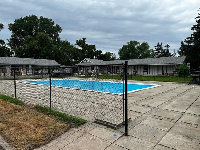 Photo du bâtiment - 10655 Niagara River Pkwy