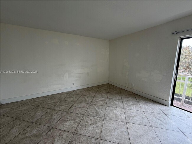 Building Photo - 3760 NW 115th Way