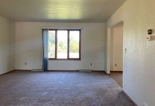 Building Photo - W3172 Westowne Ct