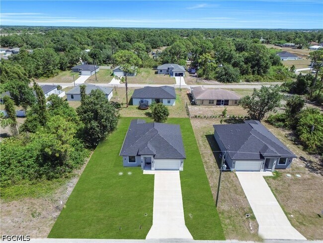 Foto del edificio - 6208 Forest Ct