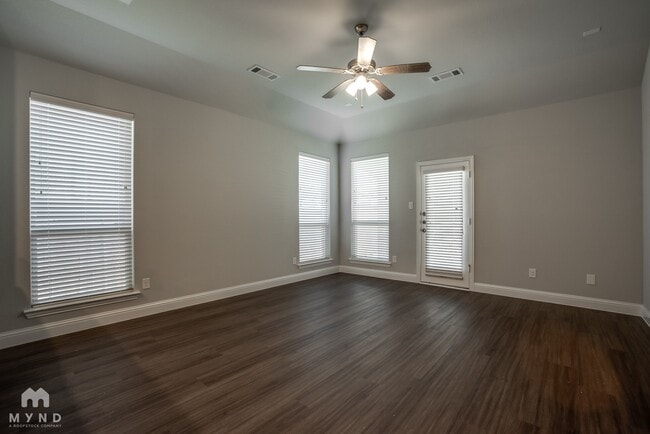 Foto del edificio - 3313 King Yon Wy