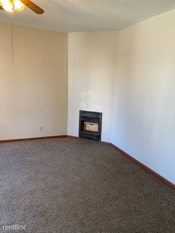 Building Photo - 229 3rd St