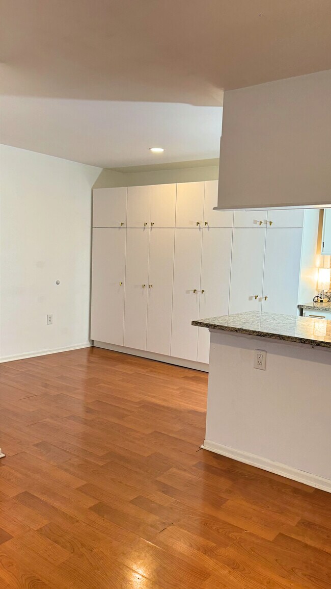 Foto del edificio - 25 Steeplechase Ct