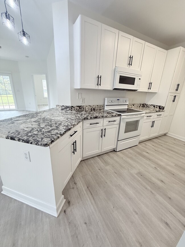 Building Photo - 129 Ashley Park Dr