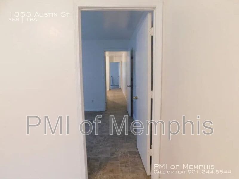 Building Photo - 1353 Austin St