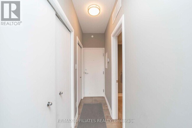 Photo du bâtiment - 150 Greenfield Ave