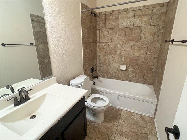 Foto del edificio - 326 Briar Park Dr