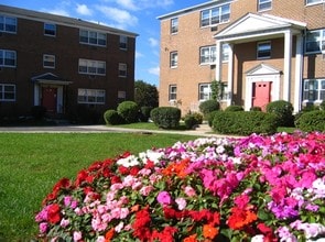 Building Photo - University Court, Inc.