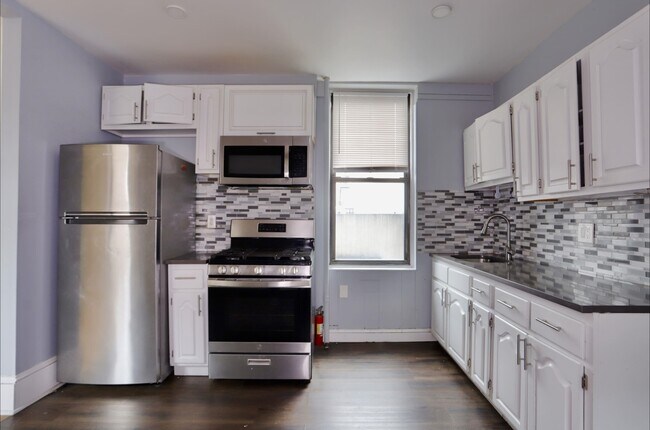 Foto del edificio - 202-204-204 Hudson St