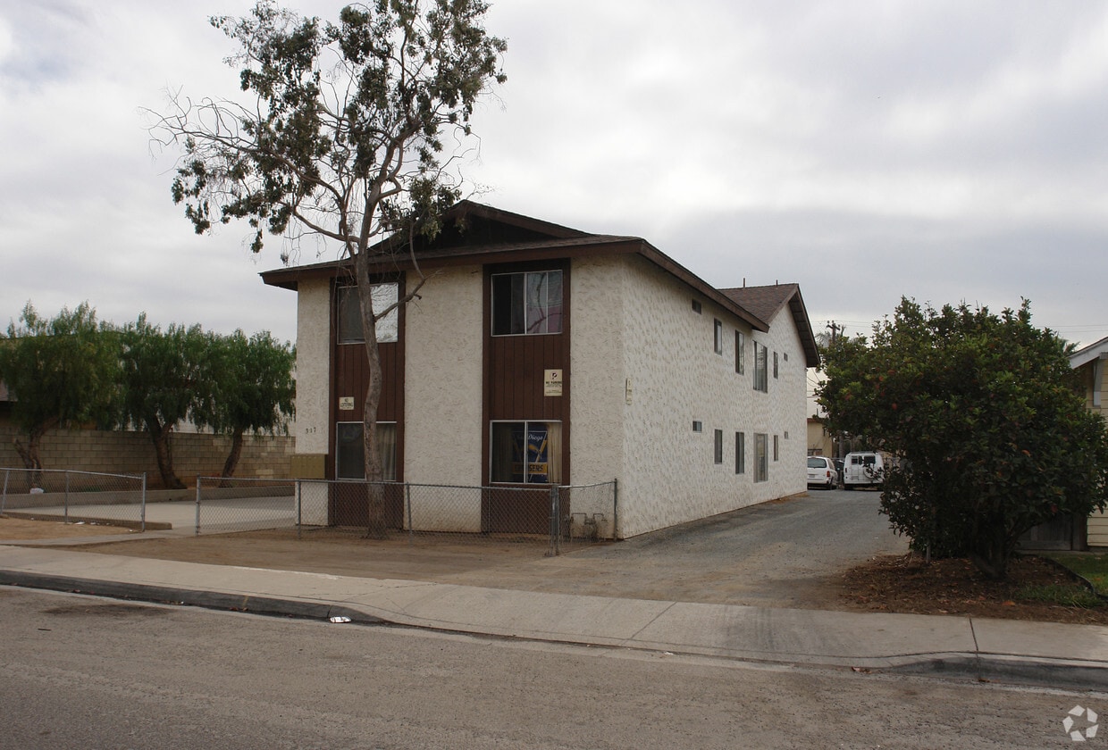 Building Photo - 317 Tremont St