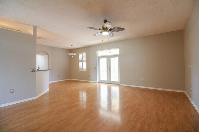 Building Photo - 5491 Moon Valley Dr