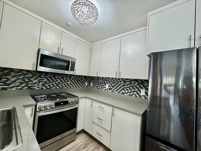 Building Photo - 7770 Youngdale Way