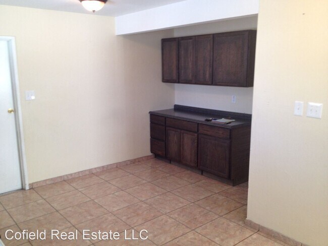 Building Photo - 4 br, 2 bath House - 3421 E. Twining Ave.