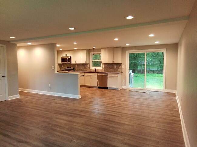 Foto del edificio - COMING SOON! 3-Bed, 2-Bath Rancher on 1.91 Acres