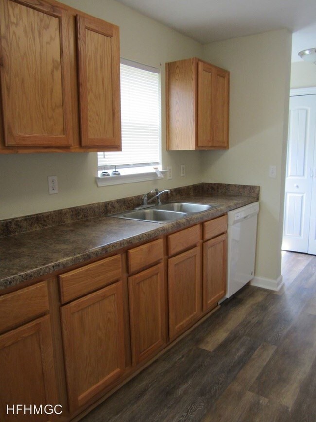 Building Photo - 3 br, 2 bath House - 3507 38th Avenue