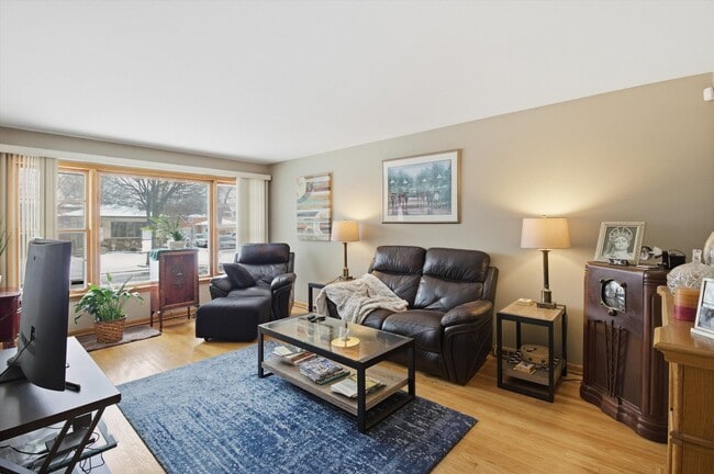 Foto del edificio - 5363 N Mont Clare Ave