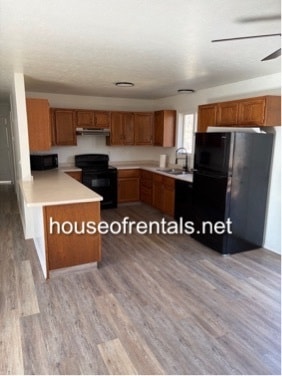 Foto del edificio - 555 E No Name Rd