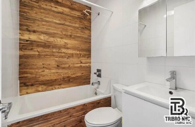 Building Photo - 3 bedroom in Brooklyn NY 11217