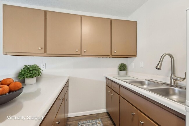 Building Photo - Park Flats