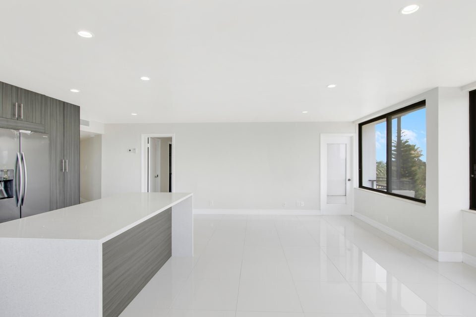 Building Photo - 1500 Presidential Way