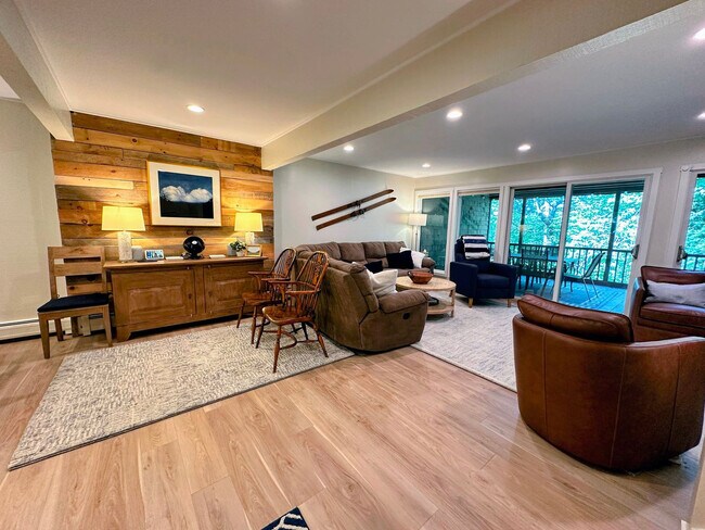 Building Photo - 206 Rose Brook Ln