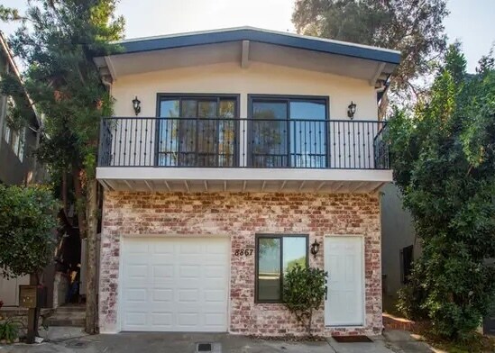 Foto principal - 8867 Lookout Mountain Ave