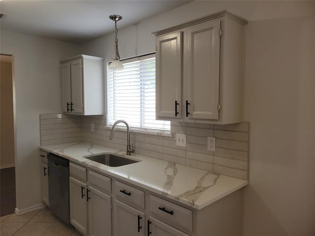 Foto del edificio - 5414 Carrington Dr