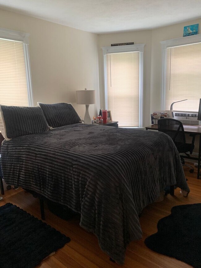 Building Photo - 79 Wallingford Rd