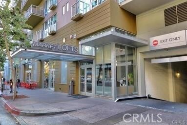 Foto del edificio - 645 W 9th St