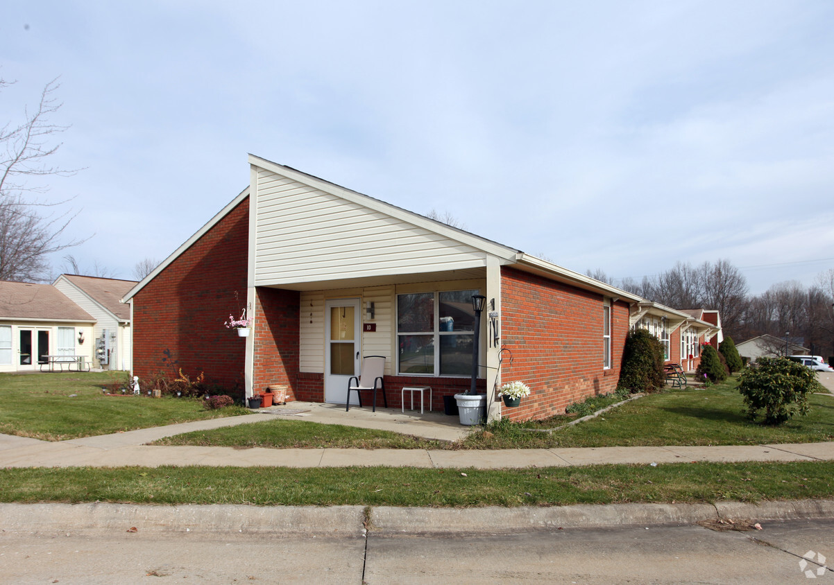 Primary Photo - Rootstown Villas