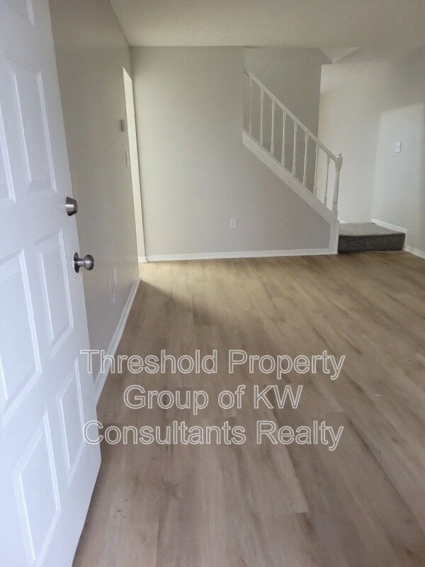 Foto del edificio - 7964-7966 Goldsmith Drive - 7966
