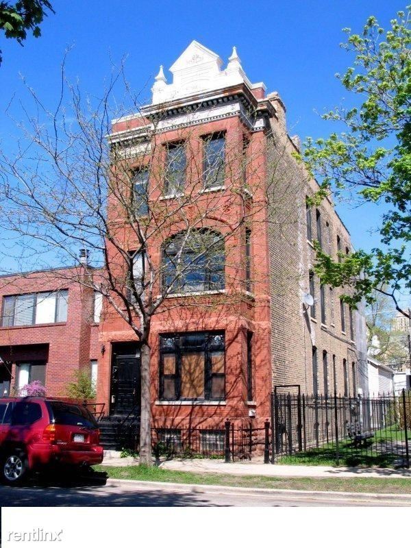 Building Photo - 1939 N Larrabee St