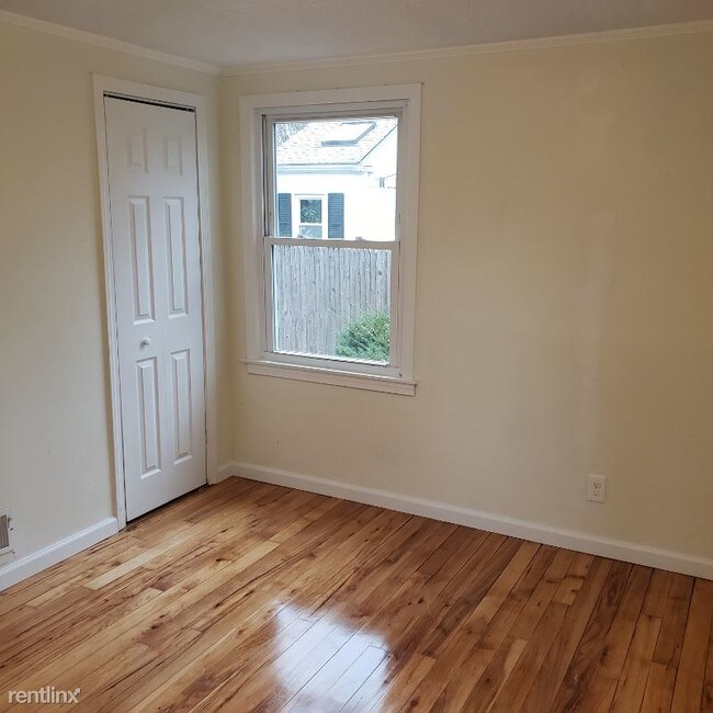 Building Photo - 3 br, 1 bath House - 1016 Berkshire Ave
